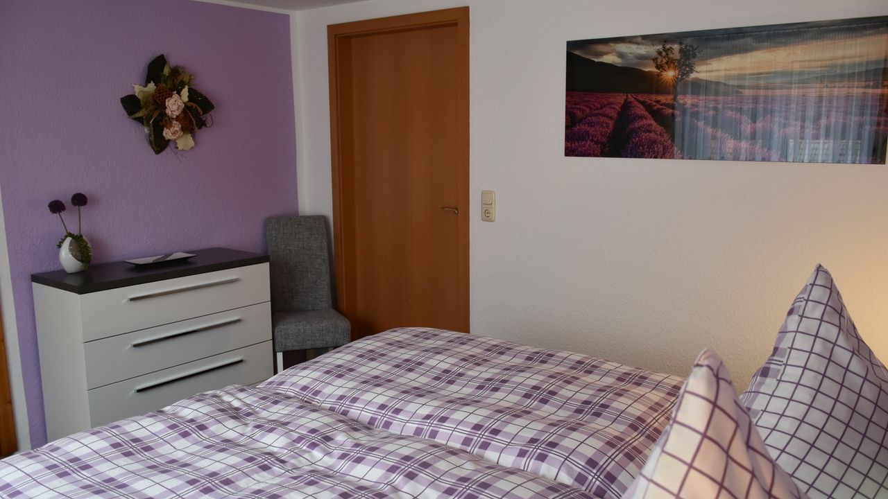 Schlafzimmer (2) Schlafzimmer (2)
